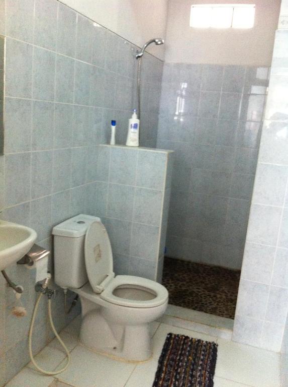Bangka Bed And Breakfast Джакарта Экстерьер фото