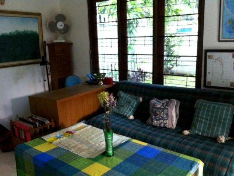 Bangka Bed And Breakfast Джакарта Экстерьер фото